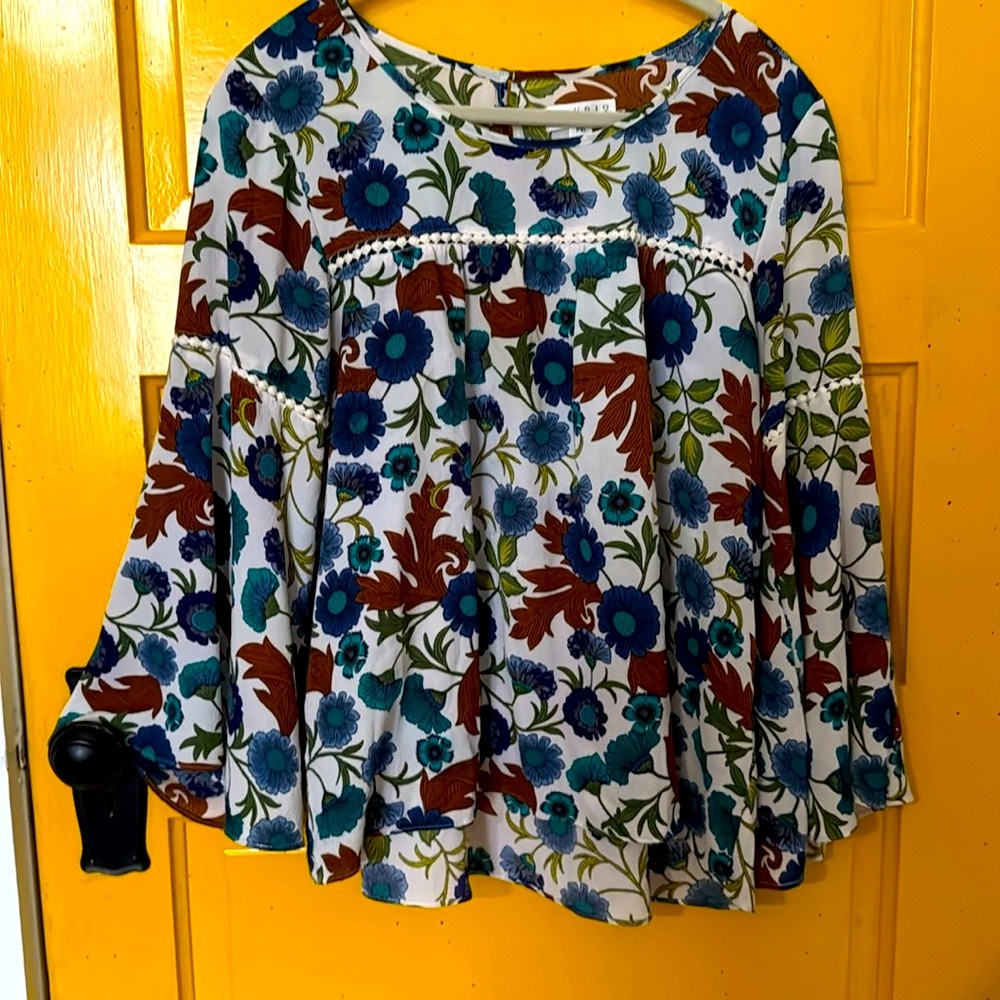 Studio J Petite XL Floral Long Sleeved Boho Flared Sleeves